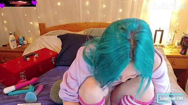 Snapshot of thetinyblue chatting on 11-03-25, 05:36 thetinyblue online show from 11-03-25, 05:36