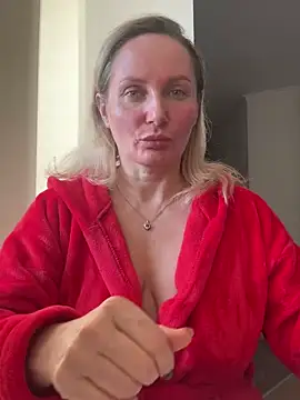 Snapshot of AngelOxy chatting on 01-04-25, 07:34 AngelOxy online show from 01-04-25, 07:34