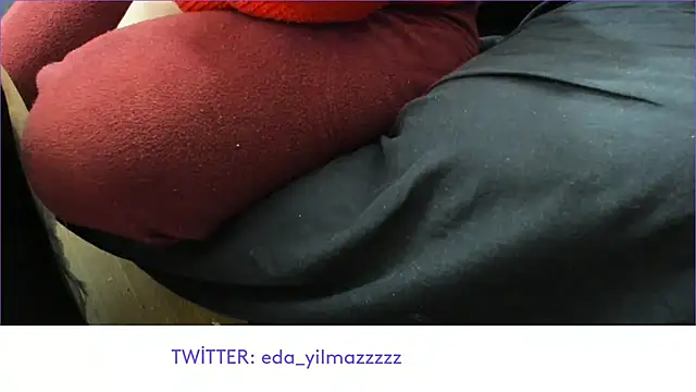 Snapshot of sexy_modelll chatting on 02-10-25, 12:29 sexy modelll online show from 02-10-25, 12:29