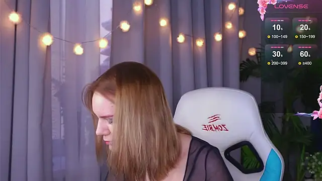 Snapshot of Ramona___ chatting on 12-27-24, 09:28 Ramona online show from 12-27-24, 09:28