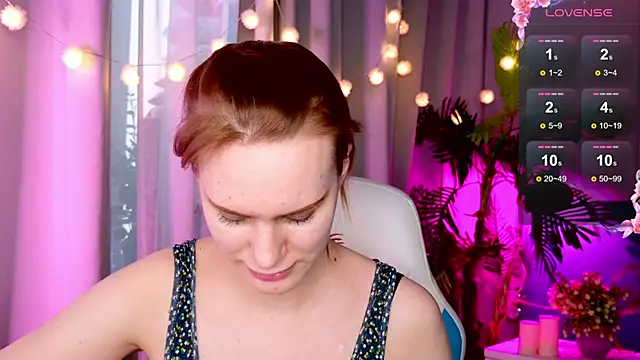 Snapshot of Ramona___ chatting on 01-10-25, 09:23 Ramona online show from 01-10-25, 09:23