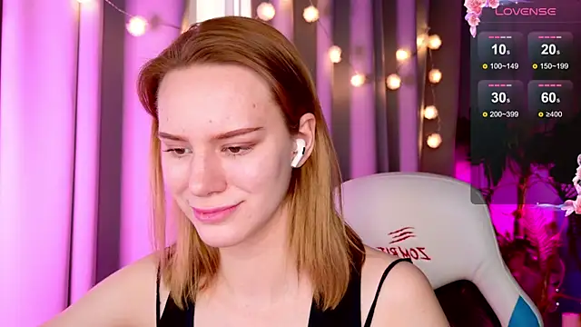 Snapshot of Ramona___ chatting on 01-15-25, 08:30 Ramona online show from 01-15-25, 08:30