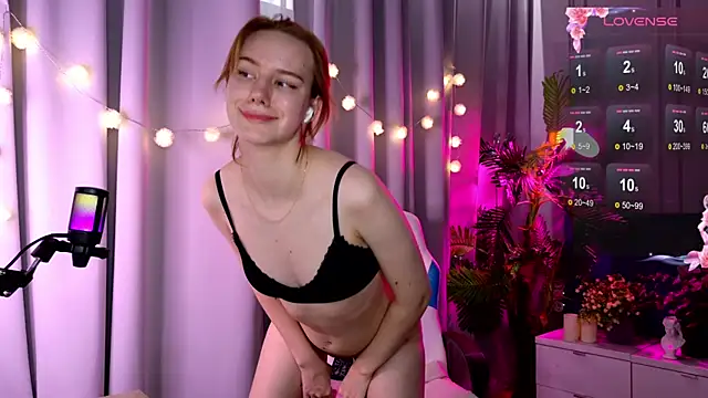 Snapshot of Ramona___ chatting on 01-27-25, 08:51 Ramona online show from 01-27-25, 08:51