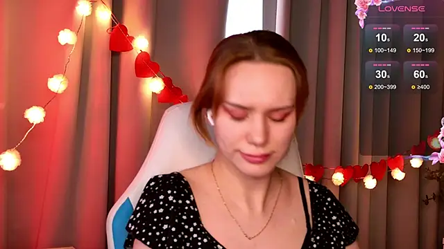 Snapshot of Ramona___ chatting on 02-14-25, 09:34 Ramona online show from 02-14-25, 09:34