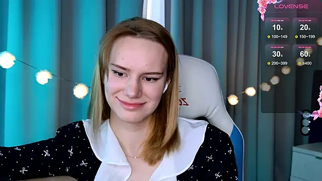 Snapshot of Ramona___ chatting on 03-03-25, 12:48 Ramona online show from 03-03-25, 12:48