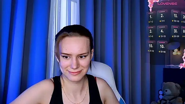 Snapshot of Ramona___ chatting on 03-06-25, 12:41 Ramona online show from 03-06-25, 12:41