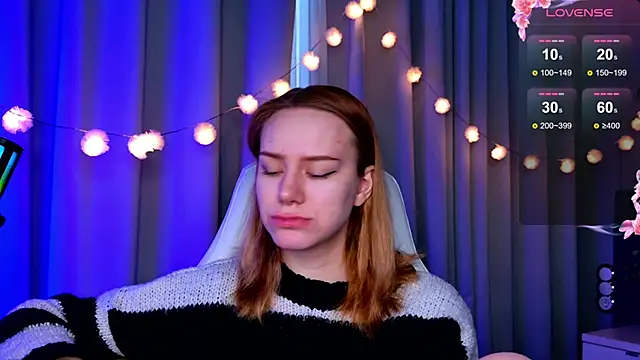 Snapshot of Ramona___ chatting on 03-09-25, 05:44 Ramona online show from 03-09-25, 05:44