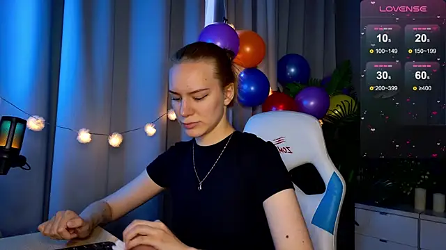 Snapshot of Ramona___ chatting on 09-09-25, 06:02 Ramona online show from 09-09-25, 06:02