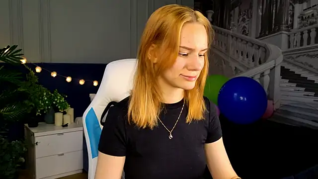 Snapshot of Ramona___ chatting on 09-14-25, 06:12 Ramona online show from 09-14-25, 06:12