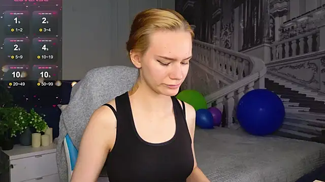 Snapshot of Ramona___ chatting on 09-28-25, 05:46 Ramona online show from 09-28-25, 05:46