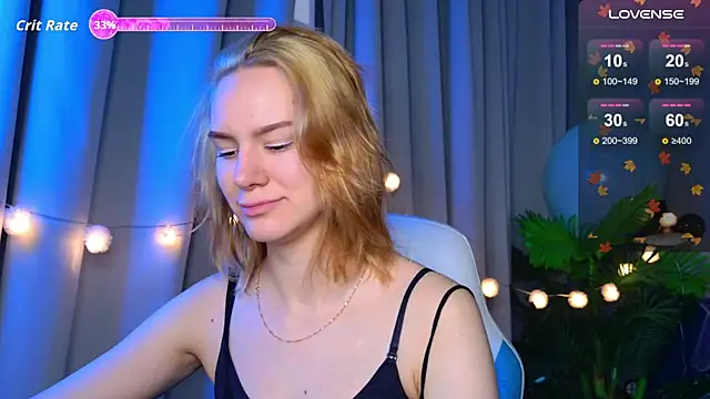 Snapshot of Ramona___ chatting on 11-12-25, 06:14 Ramona online show from 11-12-25, 06:14