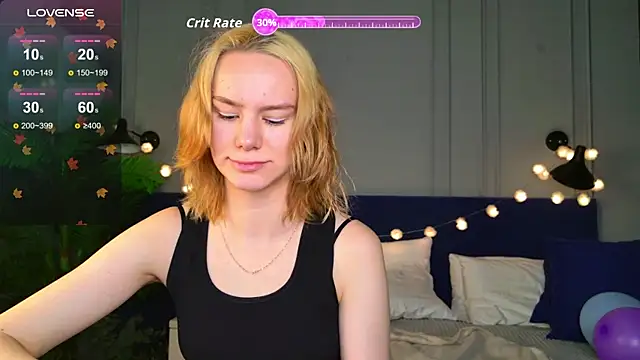 Snapshot of Ramona___ chatting on 11-18-25, 06:18 Ramona online show from 11-18-25, 06:18