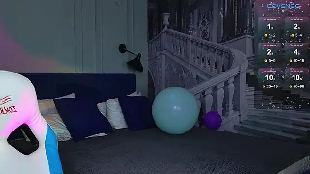 Snapshot of Ramona___ chatting on 12-02-25, 06:19 Ramona online show from 12-02-25, 06:19