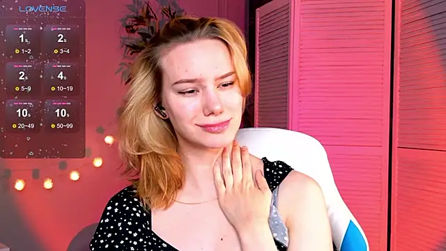 Ramona    online show from 03-12-26, 06:19