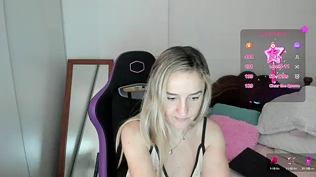 Snapshot of 1Sweetnina chatting on 02-03-25, 09:39 1Sweetnina online show from 02-03-25, 09:39