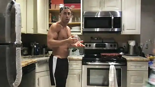 BigGuyMuscle online show from 04-21-26, 02:26