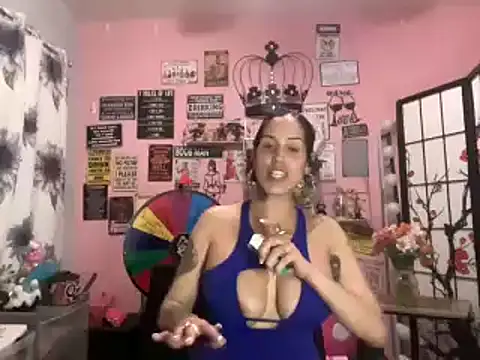 Snapshot of latinacubana chatting on 01-20-25, 11:13 latinacubana online show from 01-20-25, 11:13