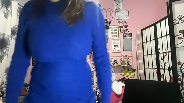 Snapshot of latinacubana chatting on 02-06-25, 12:11 latinacubana online show from 02-06-25, 12:11