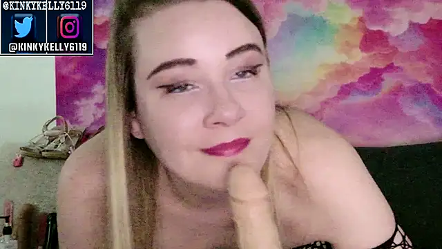 Snapshot of Kellylynn69 chatting on 03-13-26, 11:44 Kellylynn69 online show from 03-13-26, 11:44