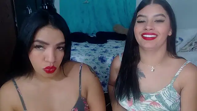 Snapshot of Sharlottee chatting on 02-07-25, 02:40 Sharlottee online show from 02-07-25, 02:40