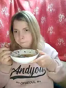 Zuli Kiska online show from 12-23-24, 08:47