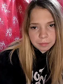 Zuli Kiska online show from 10-19-25, 11:11