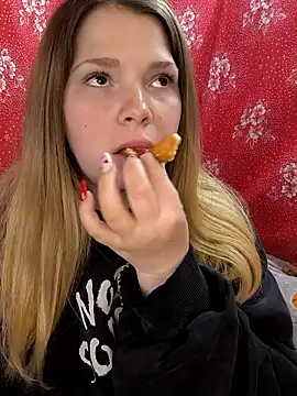 Zuli Kiska online show from 04-22-26, 11:12