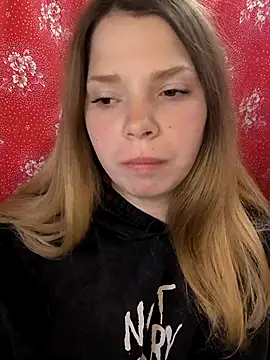 Snapshot of Zuli_Kiska chatting on 04-26-26, 10:46 Zuli Kiska online show from 04-26-26, 10:46