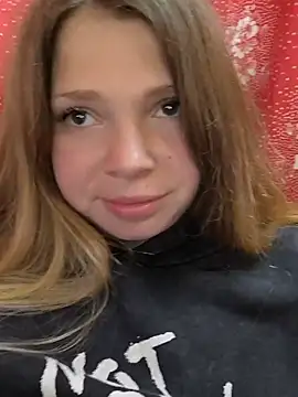 Snapshot of Zuli_Kiska chatting on 05-13-26, 07:28 Zuli Kiska online show from 05-13-26, 07:28