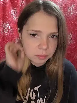 Snapshot of Zuli_Kiska chatting on 05-15-26, 05:47 Zuli Kiska online show from 05-15-26, 05:47