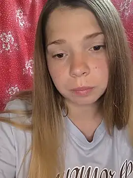 Snapshot of Zuli_Kiska chatting on 06-29-26, 10:15 Zuli Kiska online show from 06-29-26, 10:15