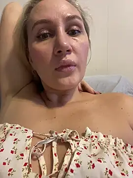 YourBlondee online show from 12-17-24, 03:06