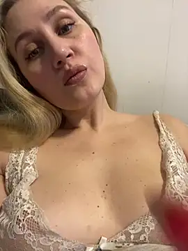 YourBlondee online show from 01-15-25, 03:11