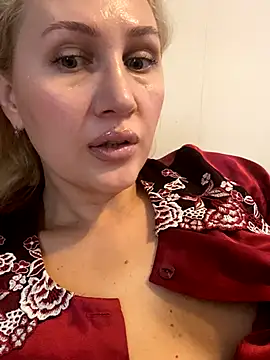 YourBlondee online show from 11-05-25, 02:44