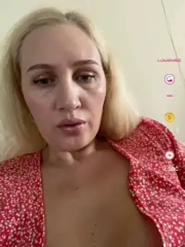 Snapshot of YourBlondee chatting on 07-15-26, 12:16 YourBlondee online show from 07-15-26, 12:16