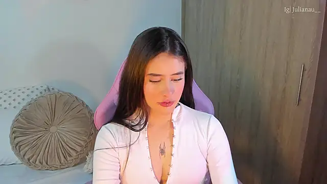 iriswest  online show from 03-23-25, 02:26