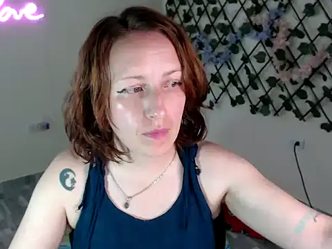 kittykalor09 online show from 04-14-26, 03:40