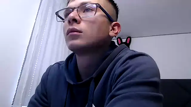 MathewCollin online show from 03-20-25, 03:47