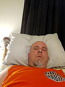 ke5eeo2 online show from 04-22-26, 01:08