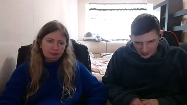 Snapshot of PeterAndJen chatting on 03-14-25, 02:19 PeterAndJen online show from 03-14-25, 02:19