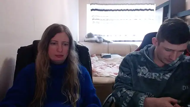 Snapshot of PeterAndJen chatting on 03-17-25, 03:18 PeterAndJen online show from 03-17-25, 03:18