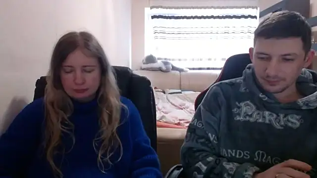 Snapshot of PeterAndJen chatting on 03-19-25, 06:14 PeterAndJen online show from 03-19-25, 06:14