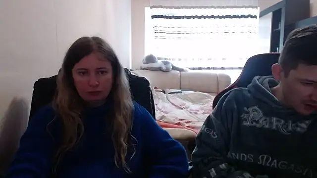 Snapshot of PeterAndJen chatting on 03-19-25, 12:23 PeterAndJen online show from 03-19-25, 12:23