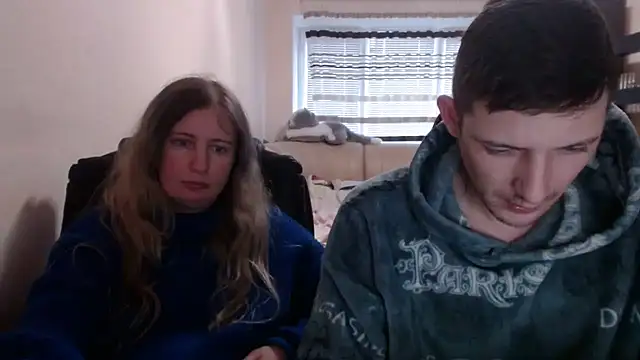 Snapshot of PeterAndJen chatting on 03-19-25, 03:29 PeterAndJen online show from 03-19-25, 03:29