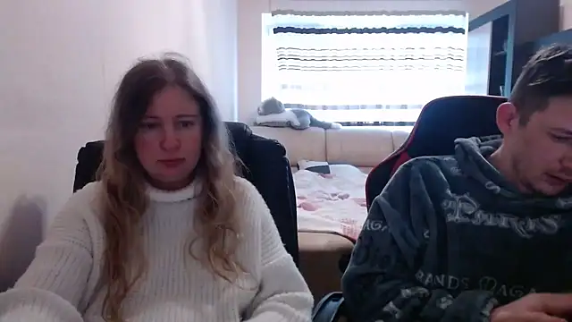 Snapshot of PeterAndJen chatting on 03-20-25, 06:30 PeterAndJen online show from 03-20-25, 06:30