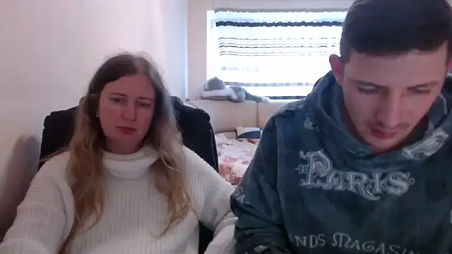 Snapshot of PeterAndJen chatting on 03-20-25, 05:25 PeterAndJen online show from 03-20-25, 05:25