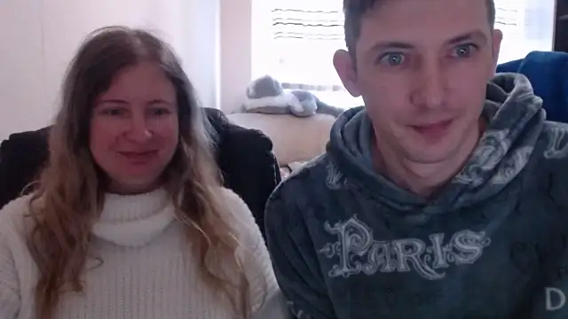 Snapshot of PeterAndJen chatting on 03-22-25, 09:45 PeterAndJen online show from 03-22-25, 09:45