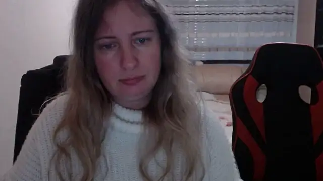 Snapshot of PeterAndJen chatting on 03-23-25, 06:26 PeterAndJen online show from 03-23-25, 06:26