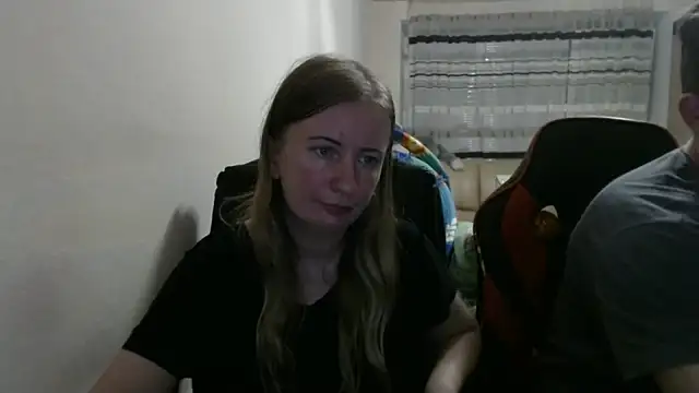 Snapshot of PeterAndJen chatting on 09-19-25, 06:52 PeterAndJen online show from 09-19-25, 06:52