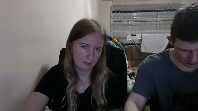 Snapshot of PeterAndJen chatting on 09-21-25, 07:26 PeterAndJen online show from 09-21-25, 07:26